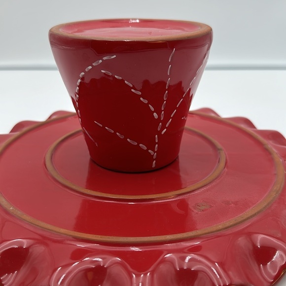 Red Ruffled Edge Cake Stand - Picture 6 of 16